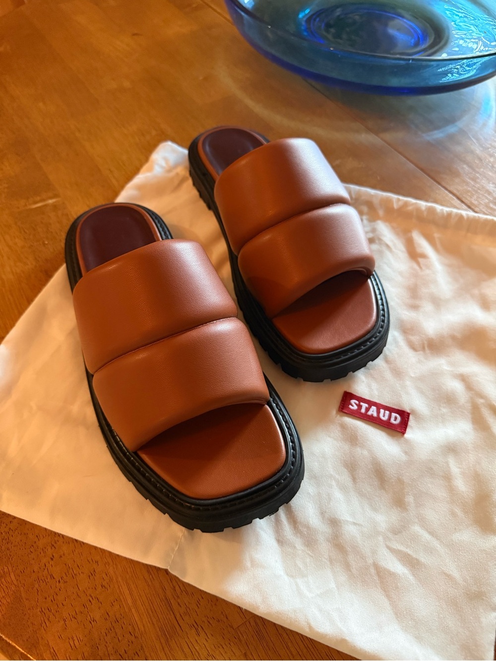 NEW STAUD Woman’s Padded Slide Sandals in Cognac - Picture 1 of 6